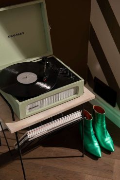 CROSLEY Audio / R Veils / Photo | Tourne-Disque Crosley Voyager - Sage