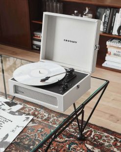 CROSLEY Audio / R Veils / Photo | Tourne-Disque Crosley Voyager - Dune